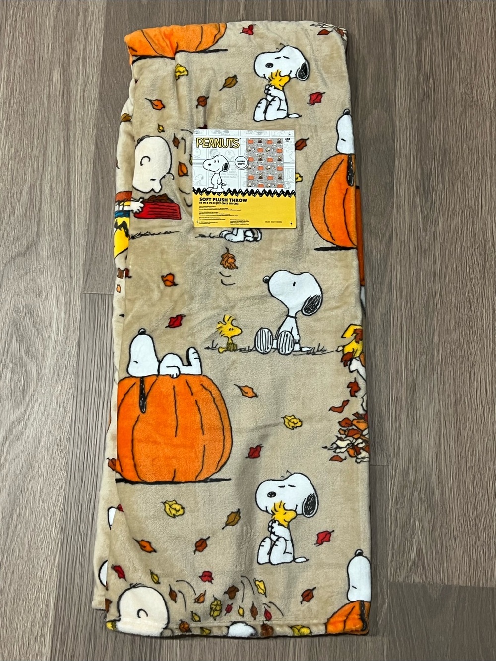 PEANUTS Throw Blanket 50x70 Snoopy Woodstock Fall Leaves Pumpkin Charlie Brown